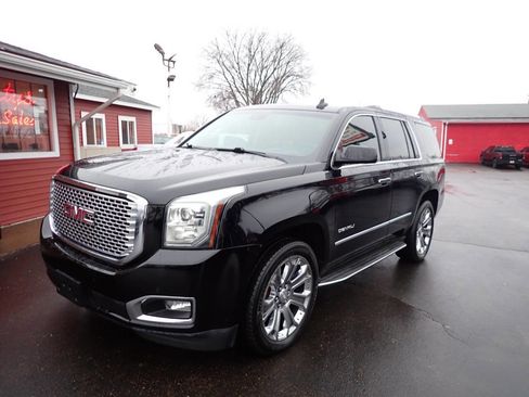 Used 2015 GMC Yukon Denali w/ Open Road Package image 3