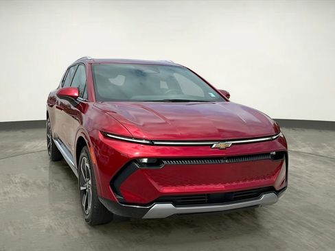 Used 2025 Chevrolet Equinox EV LT w/ Convenience Package FWD image 12
