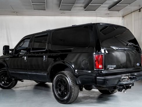 Used 2004 Ford Excursion Limited AWD/4WD image 10