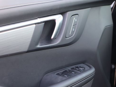 Used 2025 Buick Enclave Preferred image 17