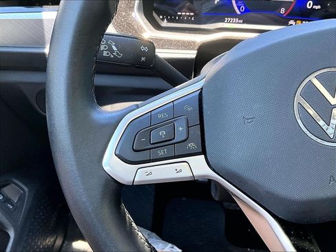 Used 2023 Volkswagen Jetta SE w/ Panoramic Sunroof Package FWD image 18