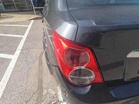 Used 2014 Chevrolet Sonic LT FWD image 7