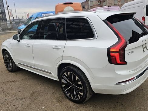 Certified 2025 Volvo XC90 T8 Ultra w/ Protection Package Premier image 2