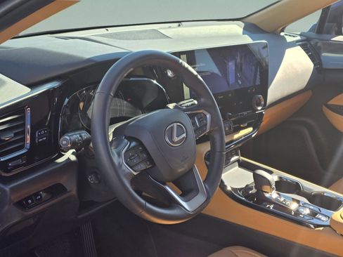 Certified 2025 Lexus NX 250 FWD w/ Premium Package image 24