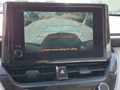 Used 2023 Toyota Corolla Cross LE image 18