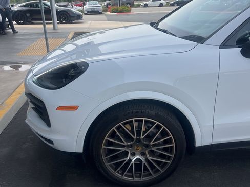 Certified 2023 Porsche Cayenne image 12