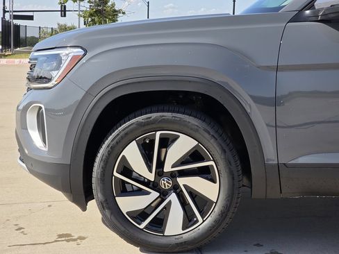 New 2026 Volkswagen Atlas SE FWD image 6