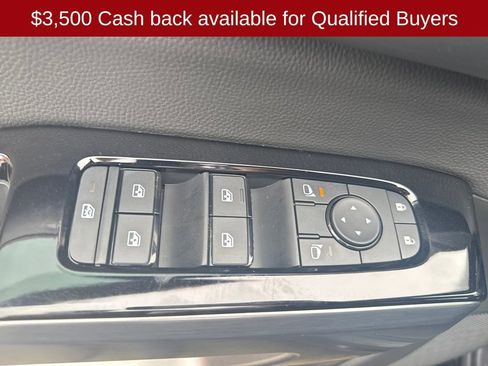 New 2026 Nissan Pathfinder SL image 12