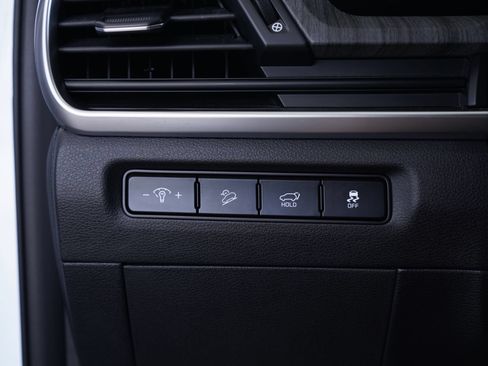 Used 2024 Kia Telluride EX w/ EX Captain's Chair Package FWD image 19