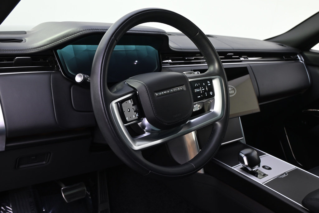 Used 2024 Land Rover Range Rover SV AWD/4WD image 11