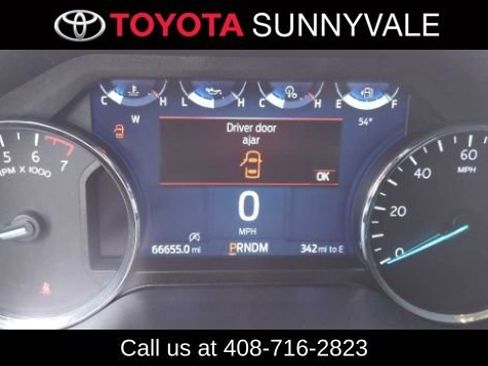 Used 2024 Ford Expedition XLT RWD image 3