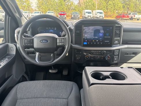 Used 2025 Ford F150 XLT image 3