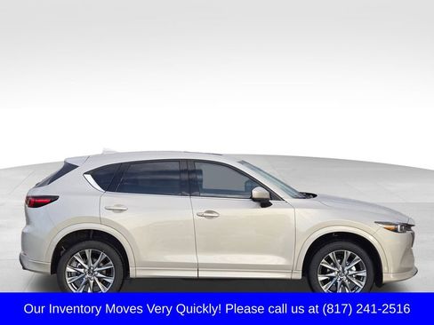 New 2025 MAZDA CX-5 AWD 2.5 S w/ Premium Plus Pkg image 3