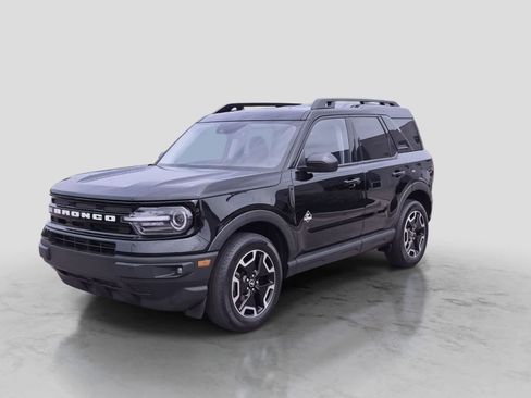 Used 2023 Ford Bronco Sport Outer Banks AWD/4WD image 4