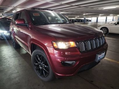 Used 2019 Jeep Grand Cherokee Altitude
