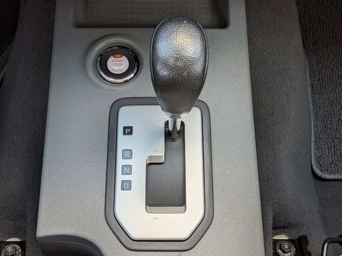 Used 2020 Nissan Frontier SV w/ Midnight Edition Floor Mats AWD/4WD image 16