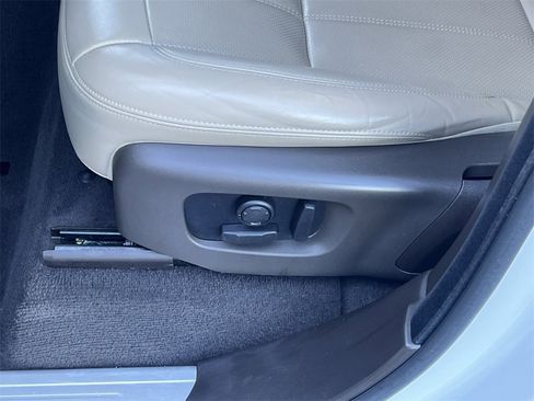 Used 2020 Land Rover Range Rover Sport HSE image 10