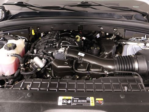 Used 2024 Jeep Grand Cherokee L Laredo RWD image 20
