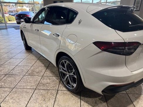 Used 2022 Maserati Levante GT image 4