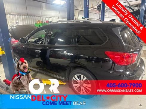 Used 2019 Nissan Pathfinder S FWD image 3