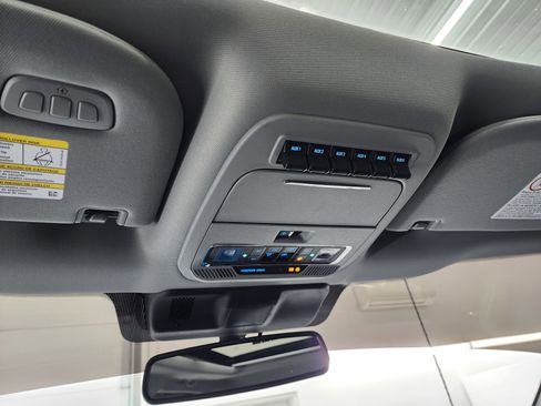 Used 2024 Ford F350 Lariat w/ Lariat Ultimate Package image 12