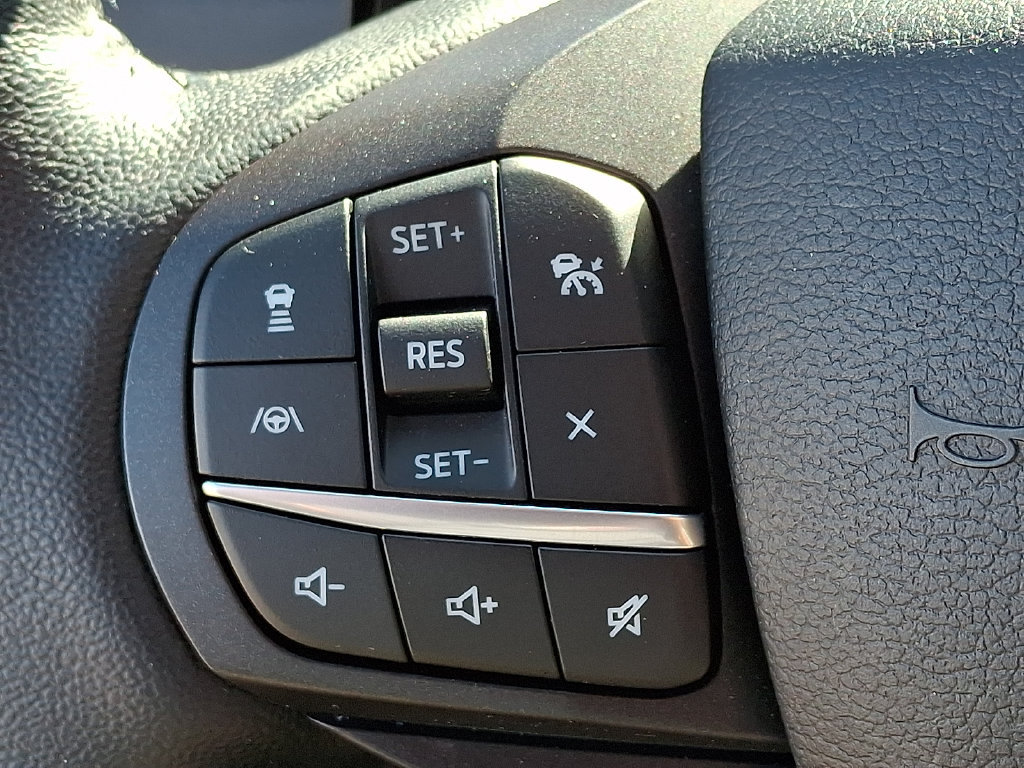 Used 2020 Ford Explorer XLT w/ Equipment Group 202A AWD/4WD image 24