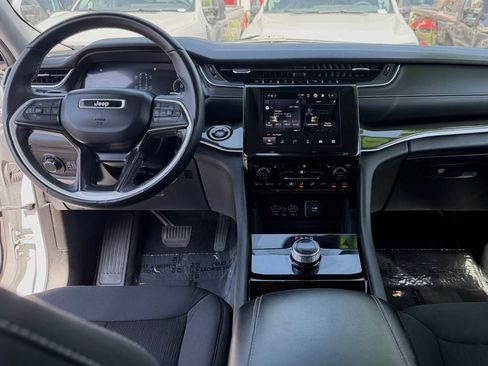 Used 2022 Jeep Grand Cherokee L Laredo w/ Luxury Tech Group I image 28