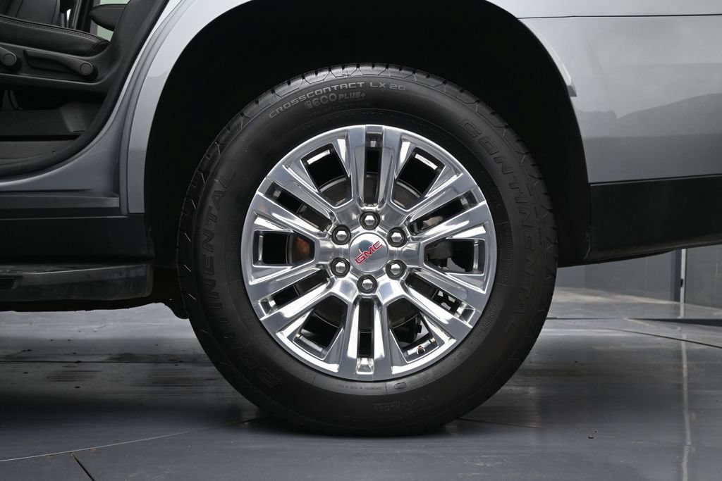 Used 2025 GMC Yukon Denali AWD/4WD image 14