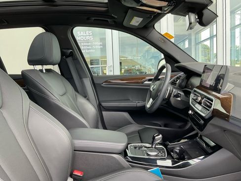 Used 2023 BMW X3 sDrive30i w/ Premium Package RWD image 29