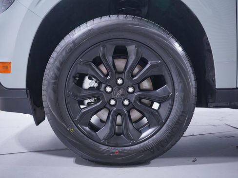Used 2024 Ford Maverick XLT w/ XLT Luxury Package FWD image 2