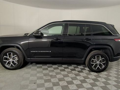 New 2025 Jeep Grand Cherokee Limited image 8
