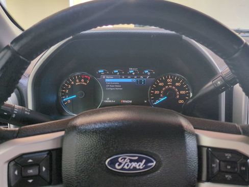 Used 2018 Ford F150 Lariat RWD image 33