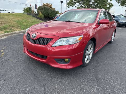 Used 2010 Toyota Camry SE w/ Sport Leather Pkg FWD image 6