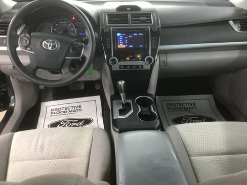 Used 2012 Toyota Camry LE image 12