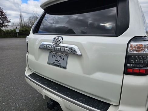 Used 2019 Toyota 4Runner Limited AWD/4WD image 17