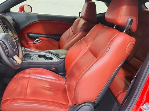 Used 2015 Dodge Challenger R/T Plus RWD image 11
