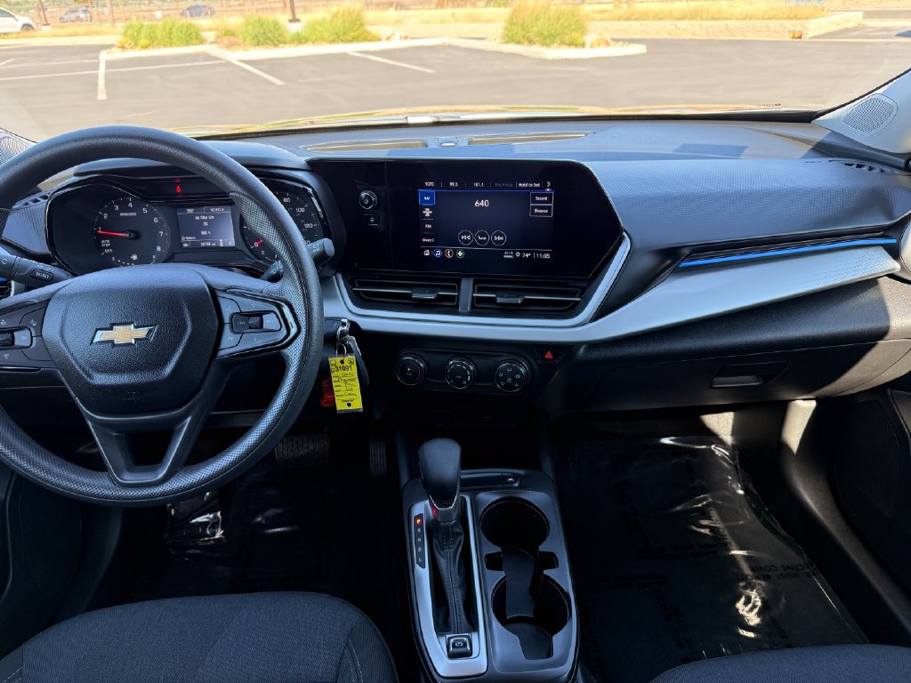 Used 2025 Chevrolet Trax LS FWD image 14