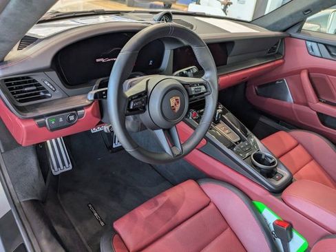Used 2025 Porsche 911 Carrera 4 GTS image 18