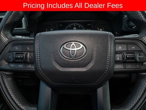 Used 2025 Toyota Tacoma SR5 AWD/4WD image 16
