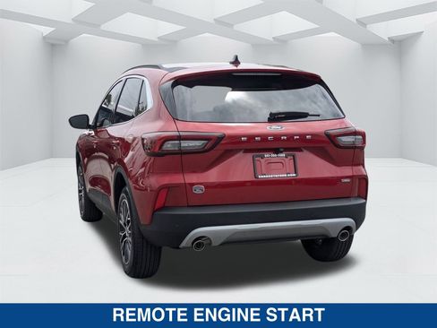 Used 2025 Ford Escape SE FWD image 6