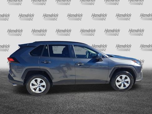 Used 2019 Toyota RAV4 LE image 10
