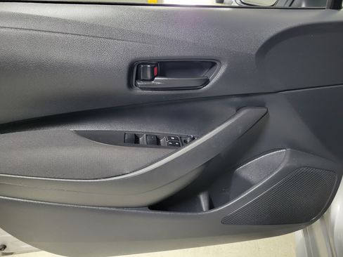 Used 2025 Toyota Corolla LE FWD image 19