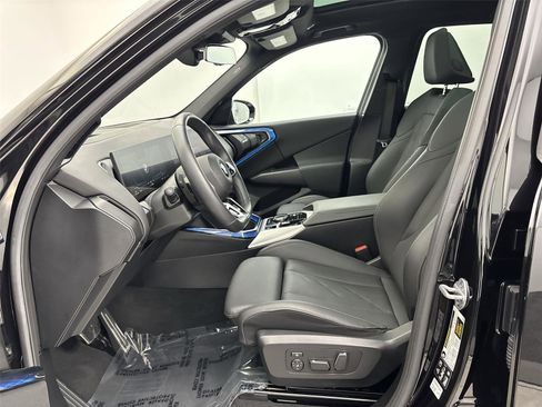 Used 2025 BMW X3 xDrive30i image 25