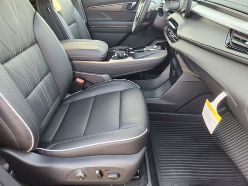 New 2026 Buick Enclave Avenir w/ Super Cruise Package image 17