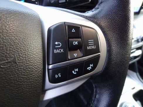 Used 2022 Ford Explorer XLT image 20