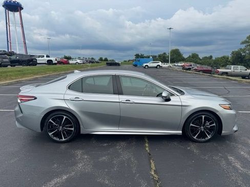 Used 2019 Toyota Camry XSE FWD image 2