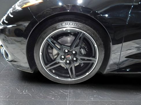 Used 2021 Chevrolet Corvette Stingray Preferred Cpe w/ Z51 Performance Package image 11