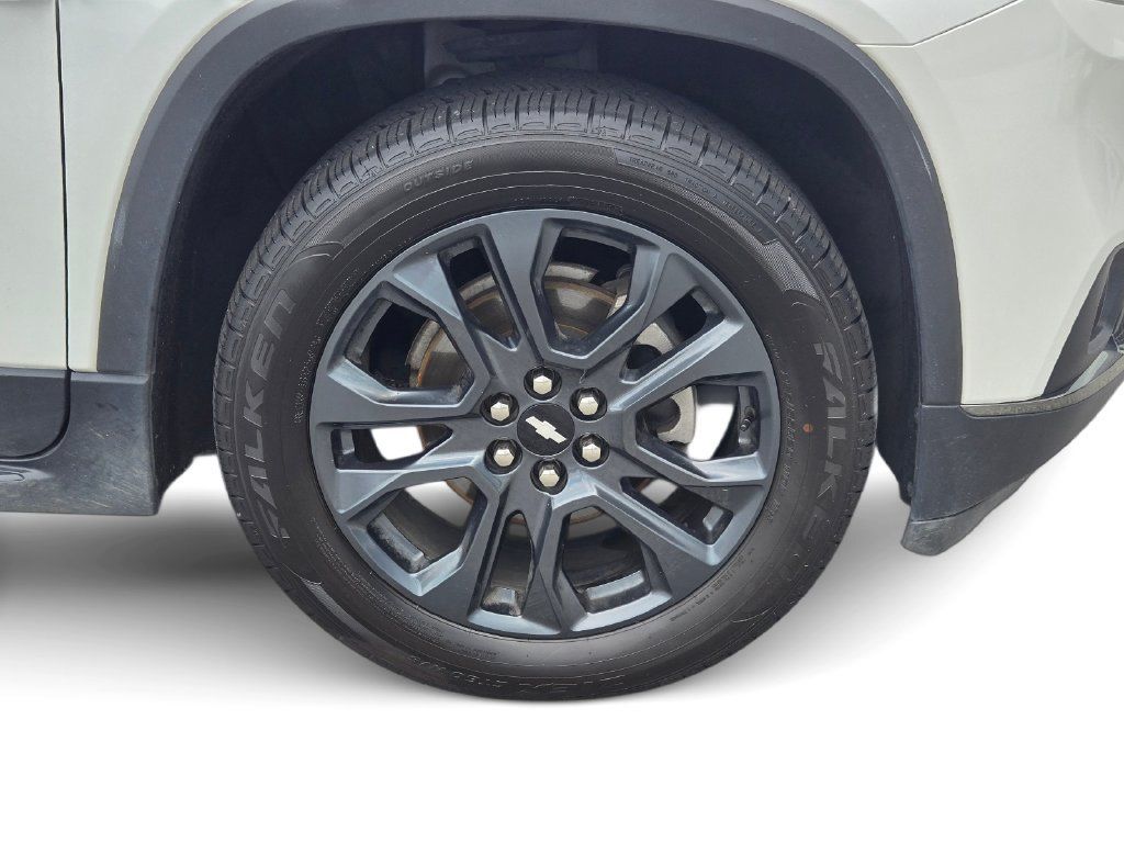 Used 2019 Chevrolet Traverse RS w/ LPO, 'HIT The Road' Package AWD/4WD image 6