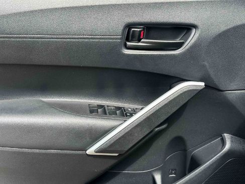 Used 2024 Toyota Corolla Cross SE image 16