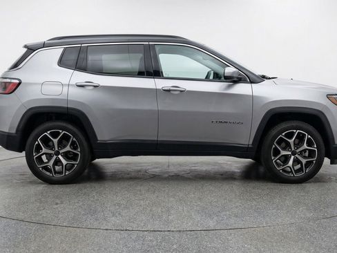 Used 2025 Jeep Compass Limited AWD/4WD image 11